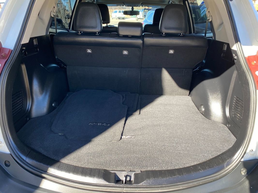Used 2014 Toyota RAV4 Limited image 11