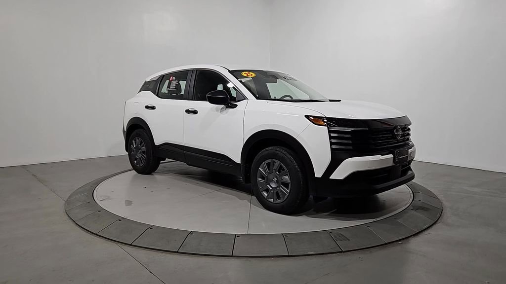 Certified 2025 Nissan Kicks S image 9