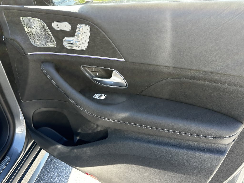 New 2026 Mercedes-Benz GLS 450 4MATIC image 16