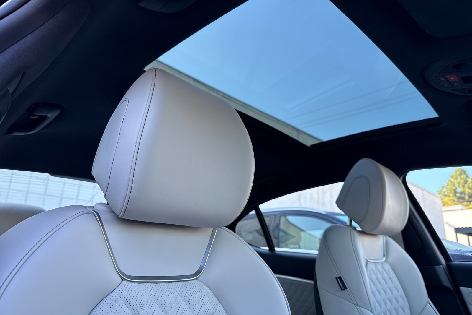 Used 2025 Genesis G70 3.3T Advanced w/ Sport Prestige Package image 17