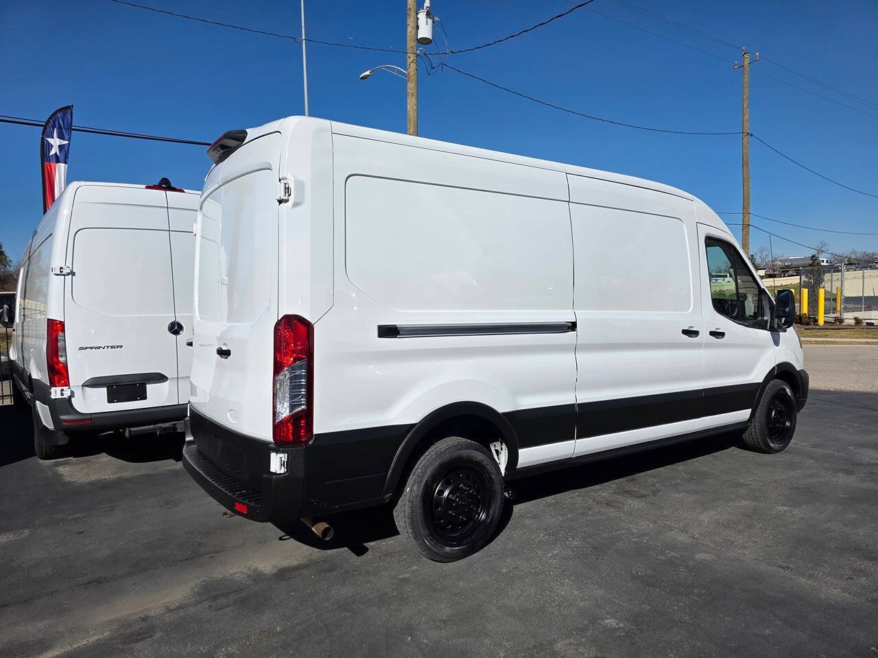 Used 2022 Ford Transit 250 Medium Roof AWD w/ Load Area Protection Package image 6