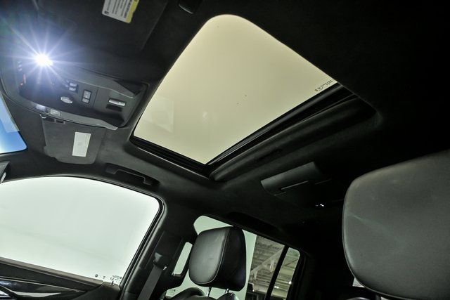 Used 2019 Cadillac Escalade ESV Platinum image 15