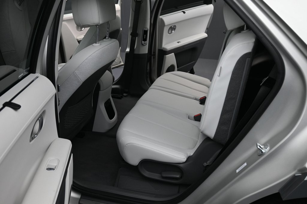 Certified 2024 Hyundai Ioniq 5 Limited RWD image 11