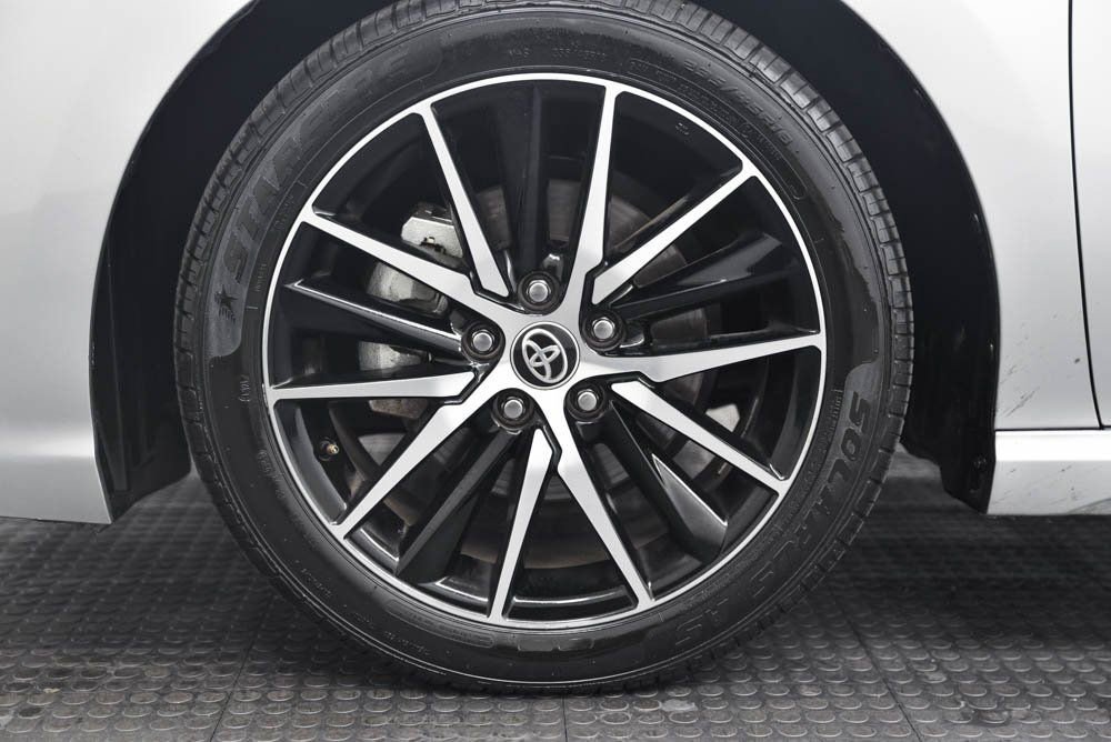 Used 2023 Toyota Camry SE image 9