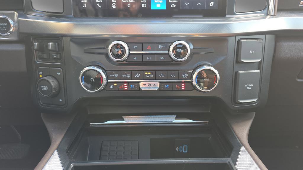 Used 2025 Ford F450 King Ranch w/ FX4 Off-Road Package image 26