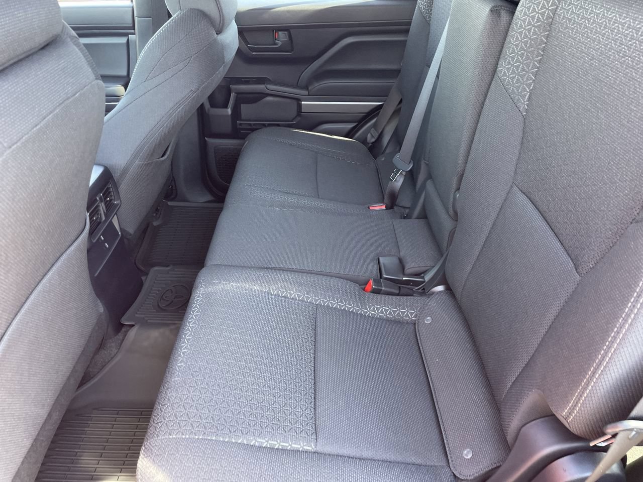 New 2026 Toyota 4Runner SR5 AWD/4WD image 22