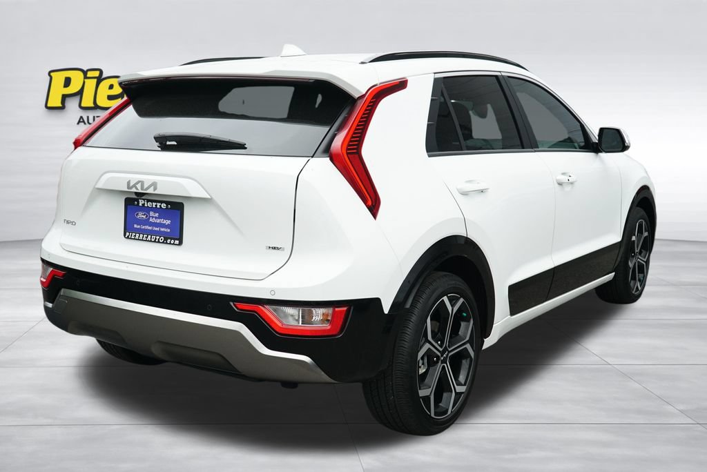 Used 2025 Kia Niro EX Touring FWD image 7