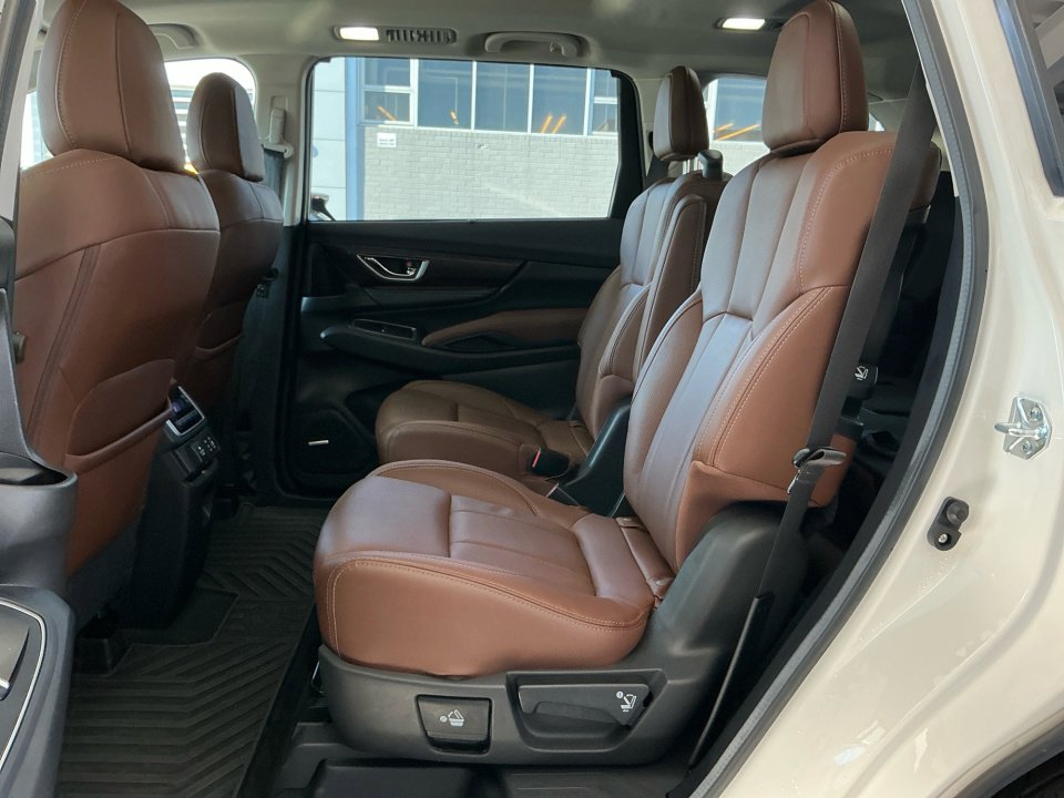 Used 2024 Subaru Ascent Touring w/ Popular Package #2 image 32
