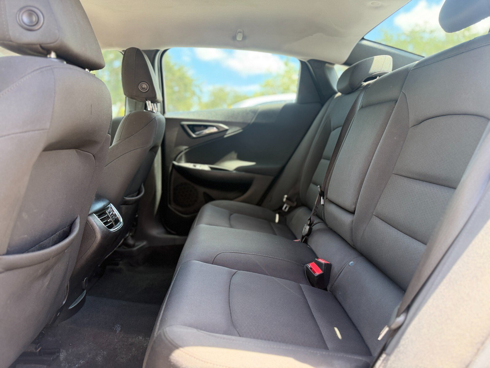 Used 2016 Chevrolet Malibu LT FWD image 11