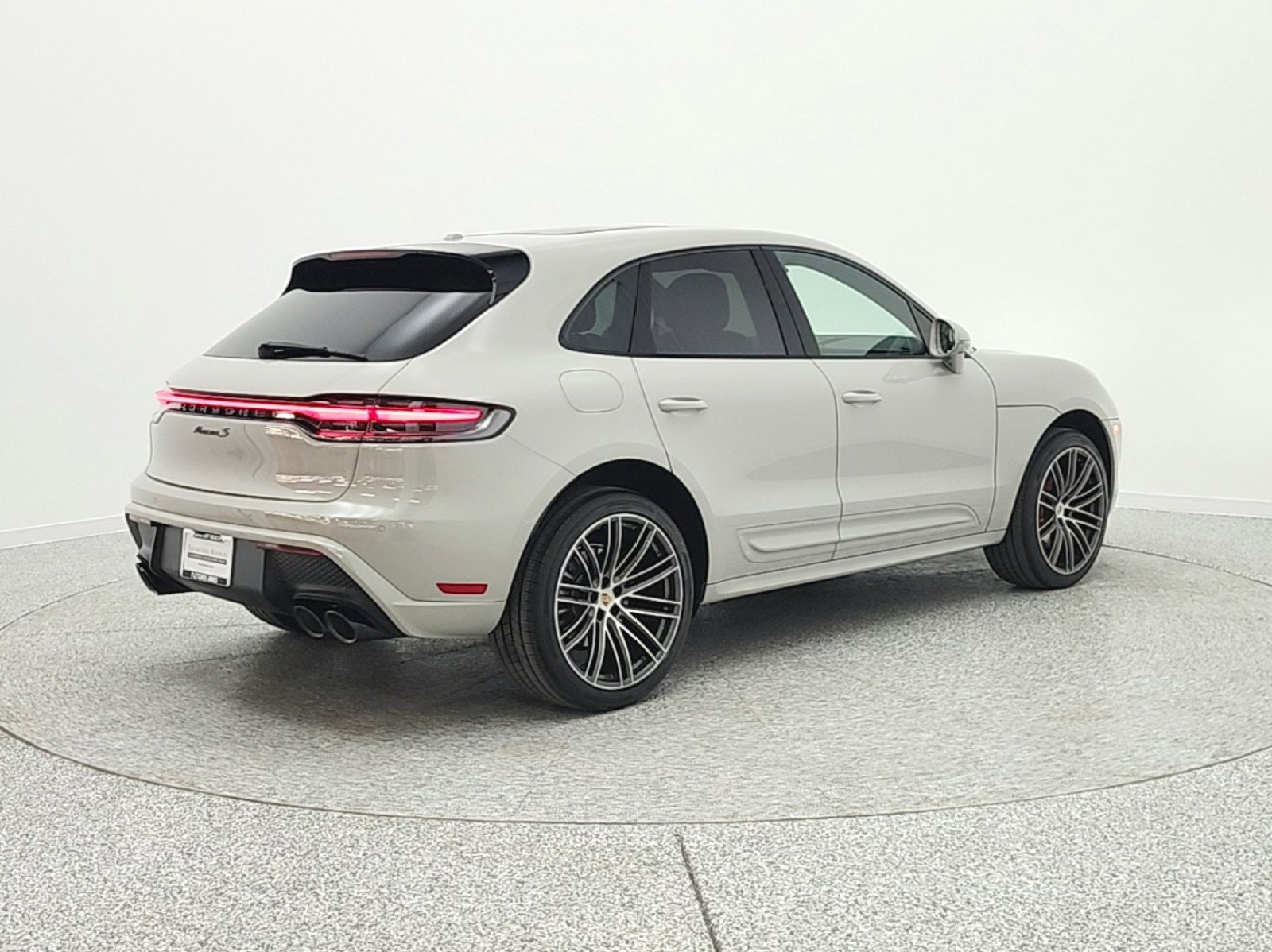 Used 2023 Porsche Macan S image 5