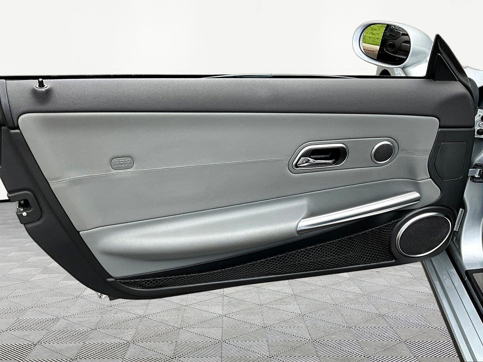 Used 2007 Chrysler Crossfire Limited RWD image 18