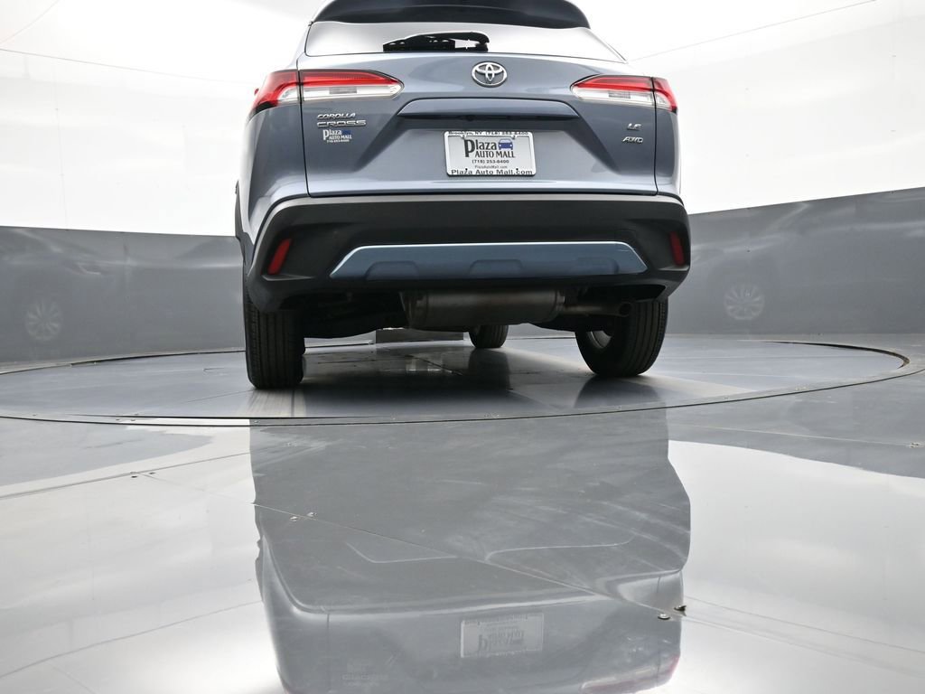 Certified 2022 Toyota Corolla Cross LE AWD/4WD image 30