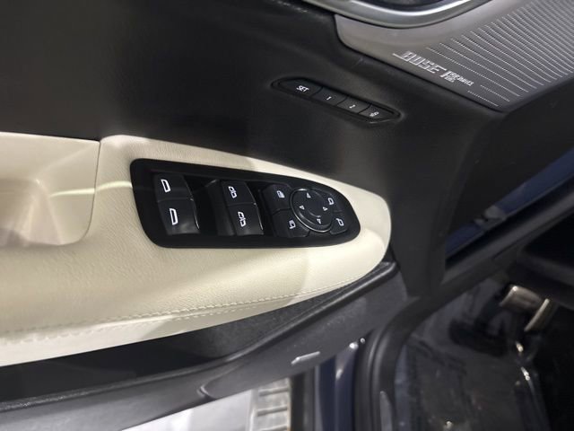 Certified 2025 Cadillac XT5 Sportv w/ Technology Package image 14