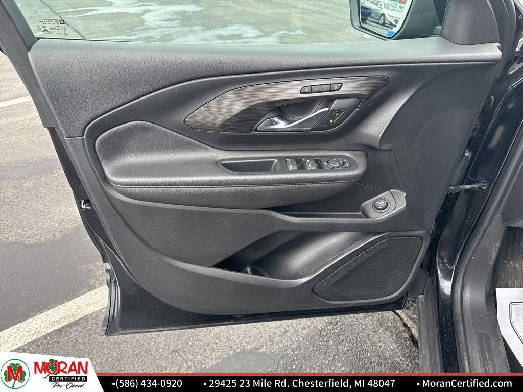 Used 2021 GMC Terrain SLT w/ Elevation Edition image 10