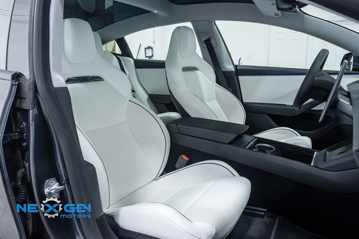 Used 2024 Tesla Model 3 Performance image 34