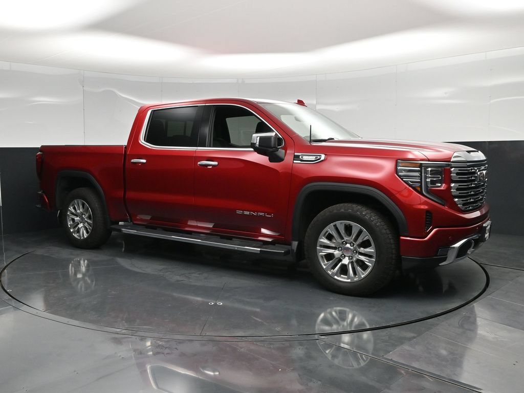 Used 2024 GMC Sierra 1500 Denali w/ Technology Package AWD/4WD image 4