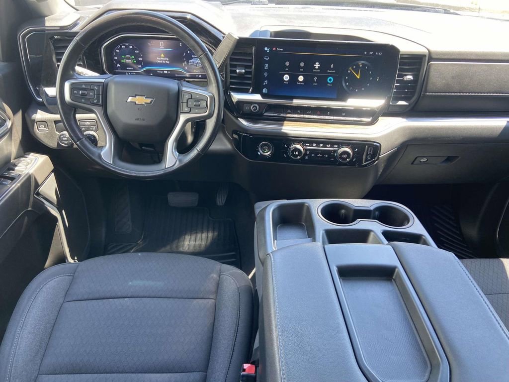Used 2022 Chevrolet Silverado 1500 LT RWD image 12