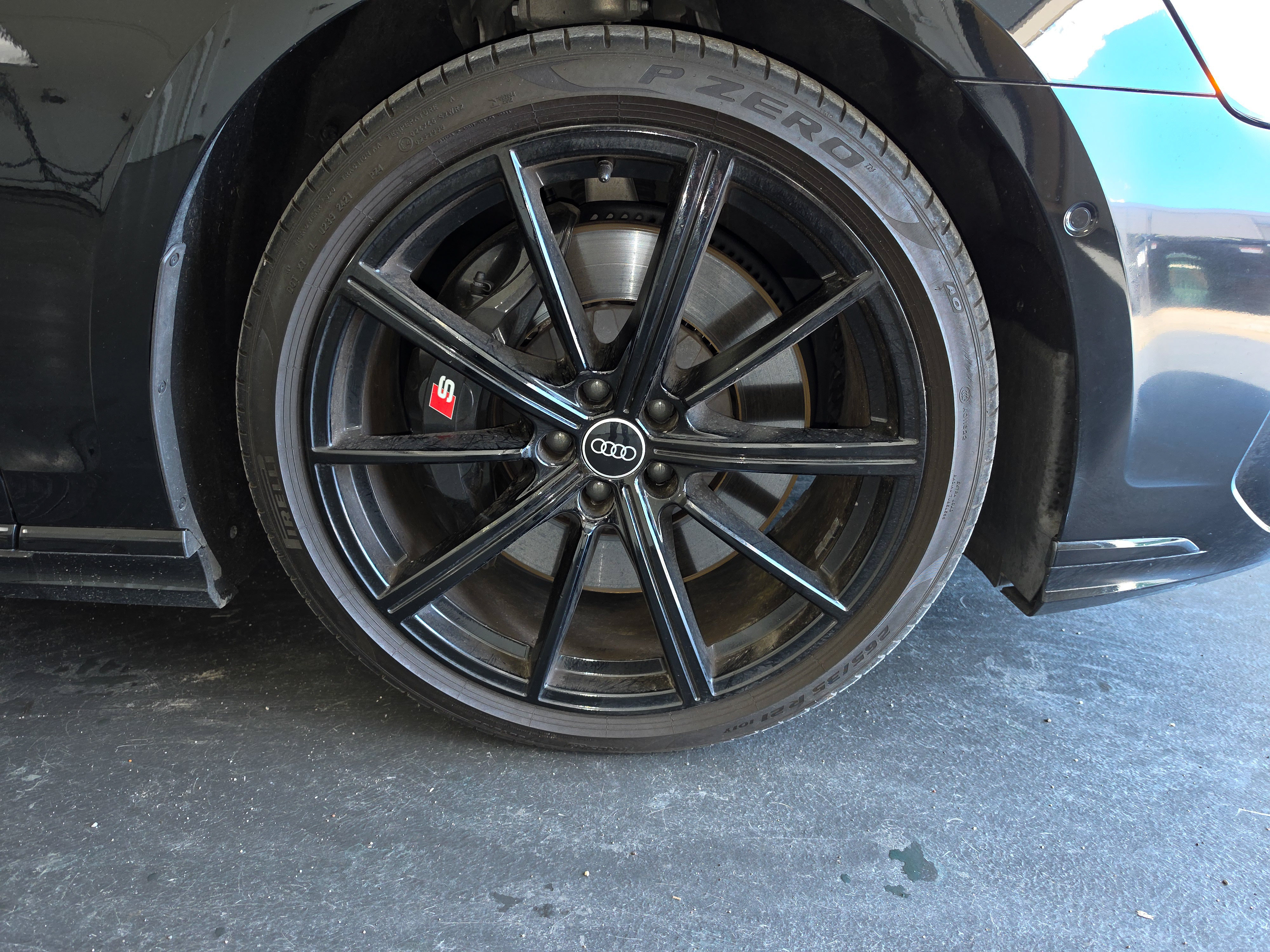 Used 2022 Audi S8 w/ S8 Comfort Plus Package AWD/4WD image 43