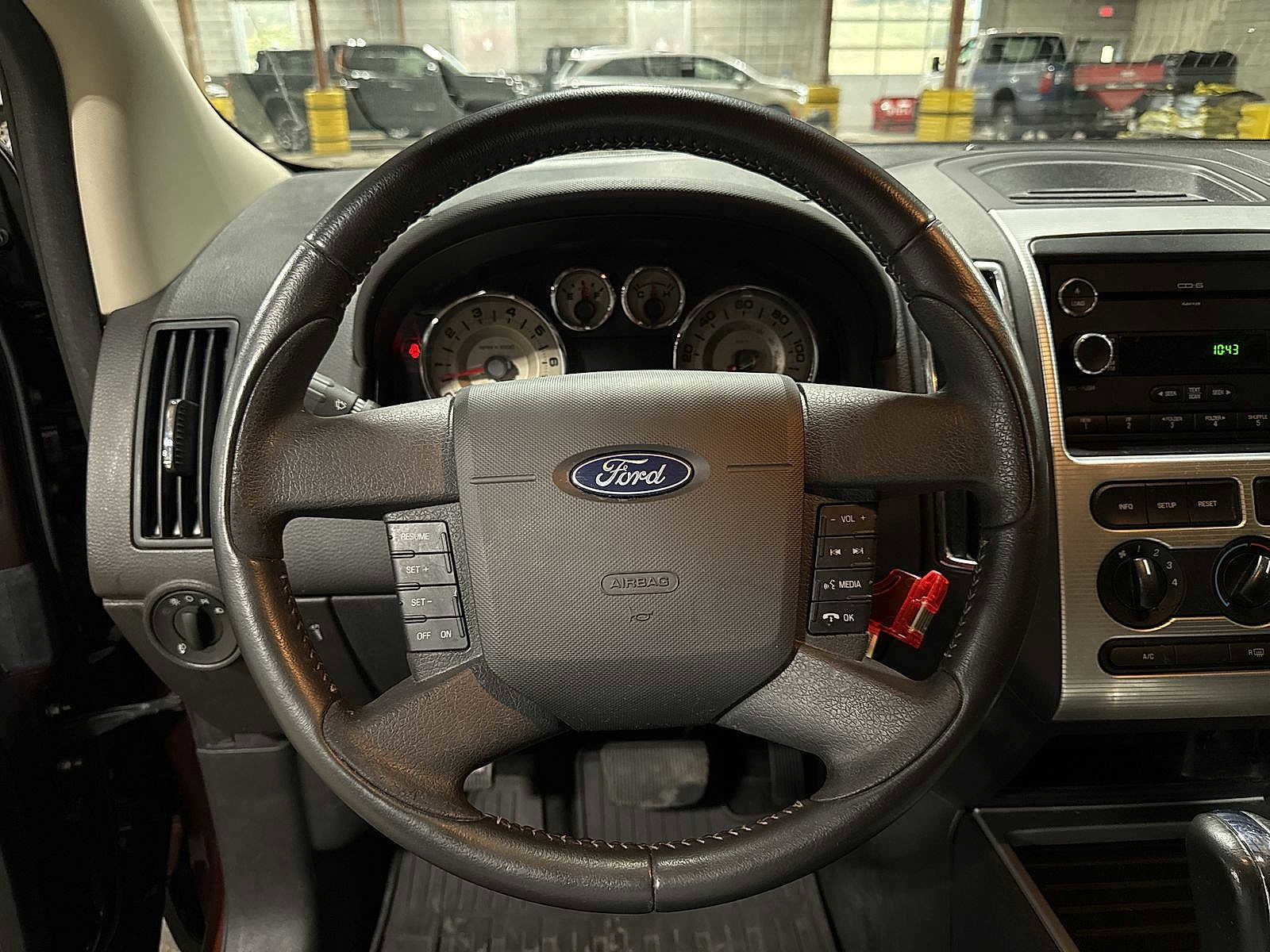 Used 2010 Ford Edge SEL image 18