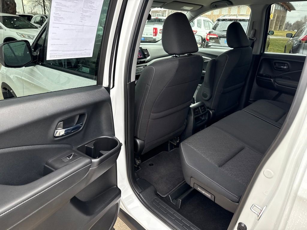 Used 2021 Honda Ridgeline Sport image 11