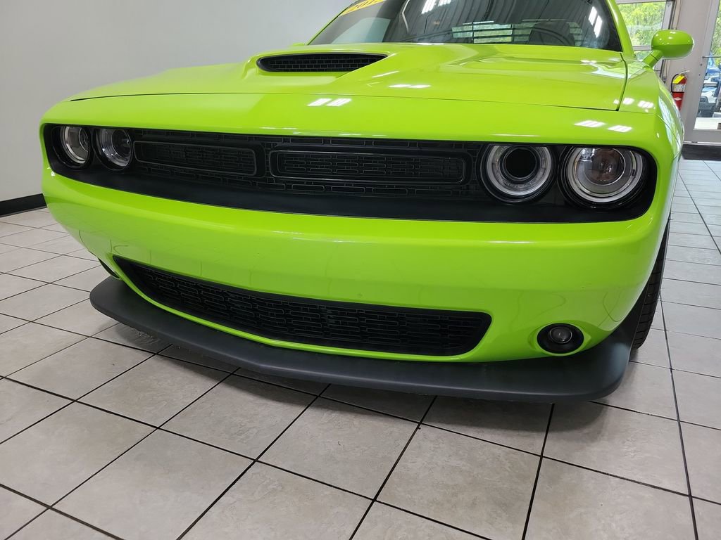 Used 2015 Dodge Challenger R/T Scat Pack w/ Leather Interior Group RWD image 23