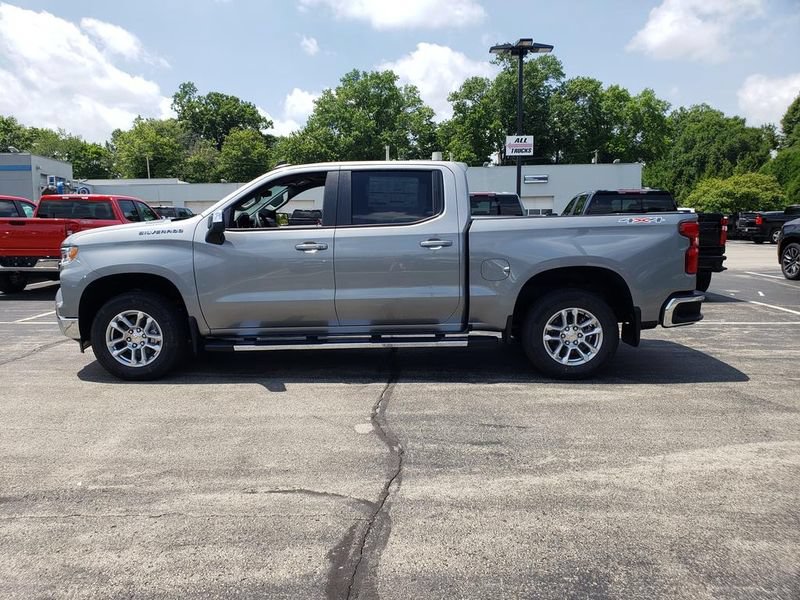 New 2026 Chevrolet Silverado 1500 LT w/ Convenience Package II AWD/4WD image 3