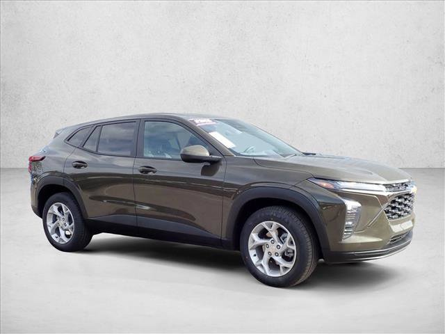 Used 2024 Chevrolet Trax LS w/ LS Convenience Package FWD image 6