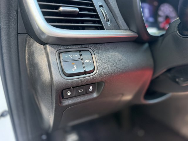 Used 2019 Kia Optima LX w/ LX 17" Wheel Package FWD image 13