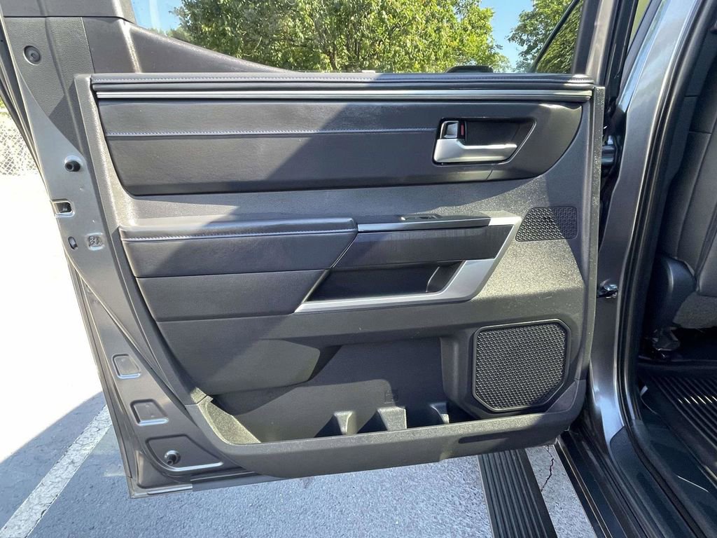 Used 2024 Toyota Tundra Platinum AWD/4WD image 17