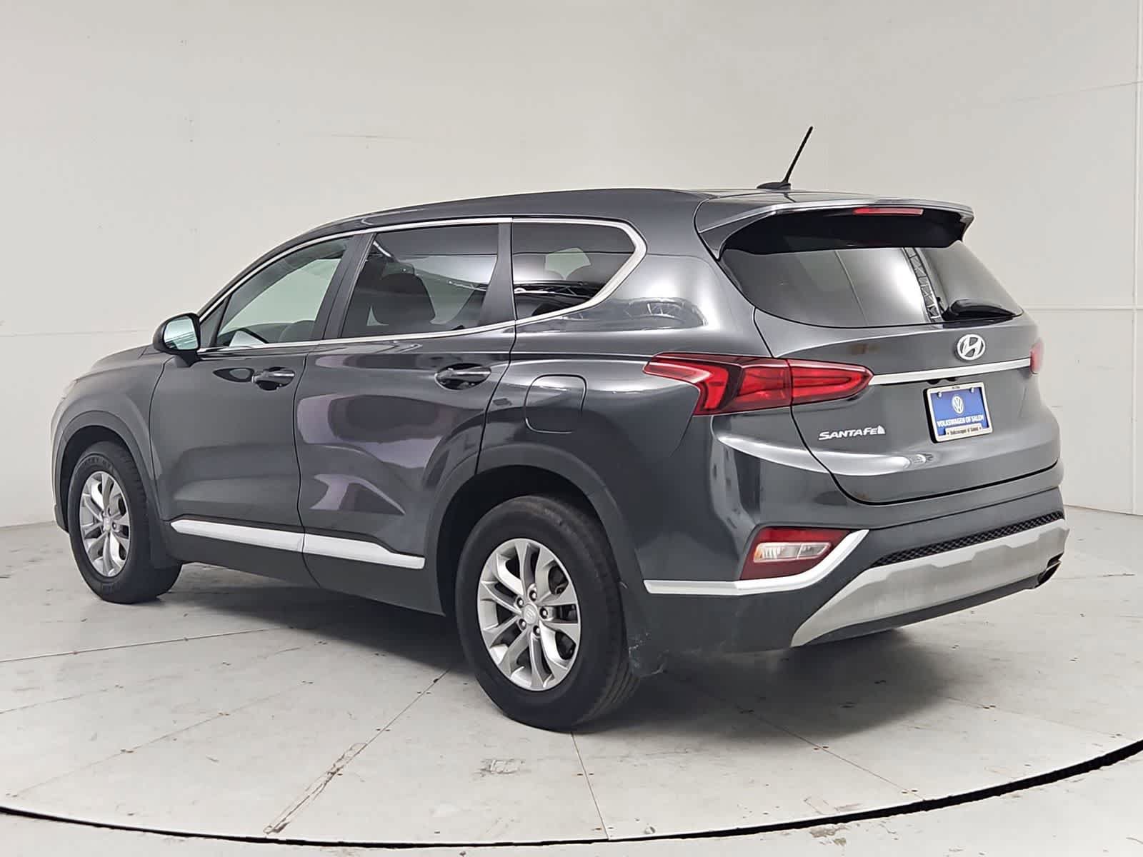 Used 2020 Hyundai Santa Fe SE FWD image 4