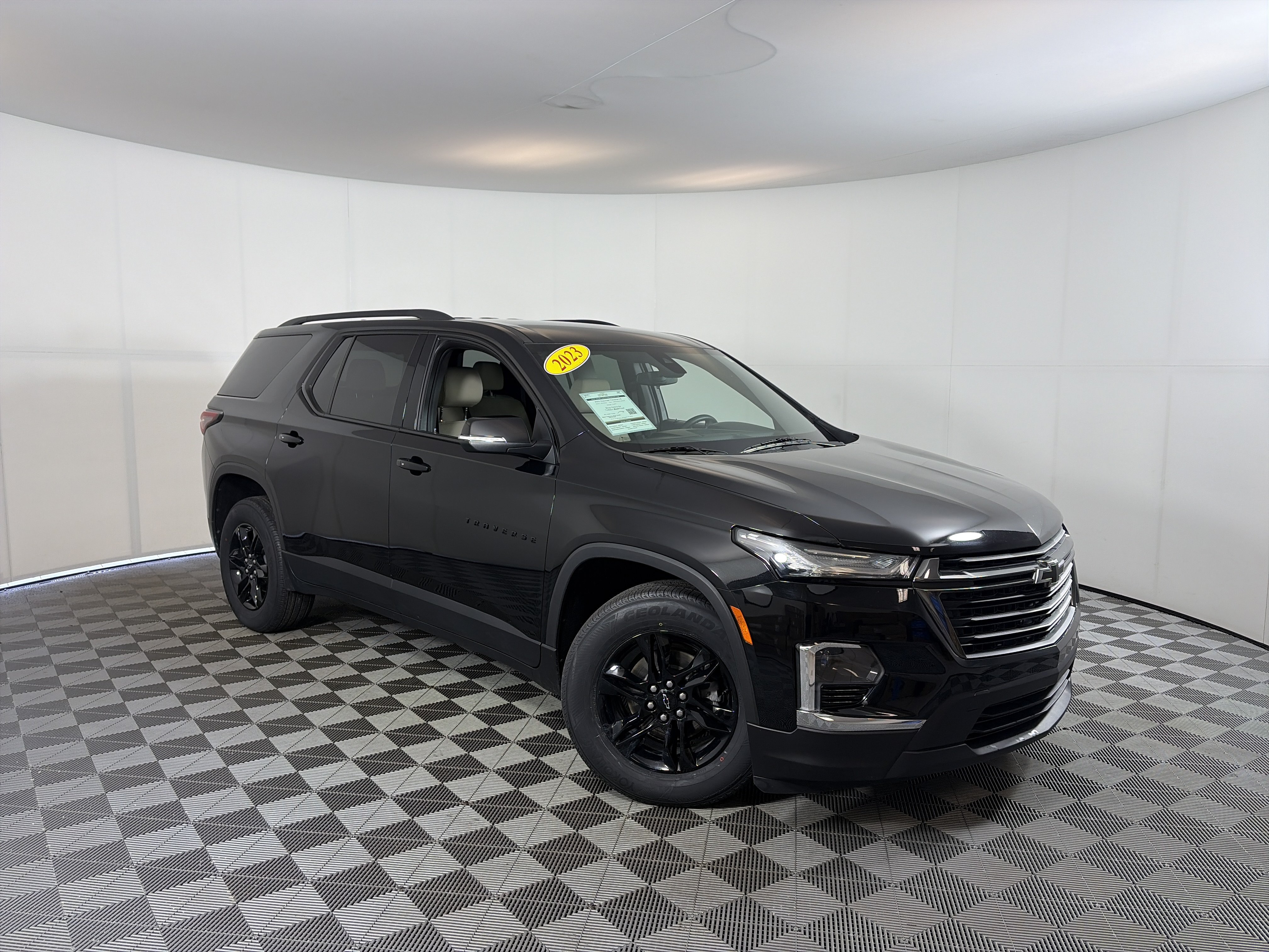 Certified 2023 Chevrolet Traverse LS w/ Midnight/Sport Edition AWD/4WD image 1
