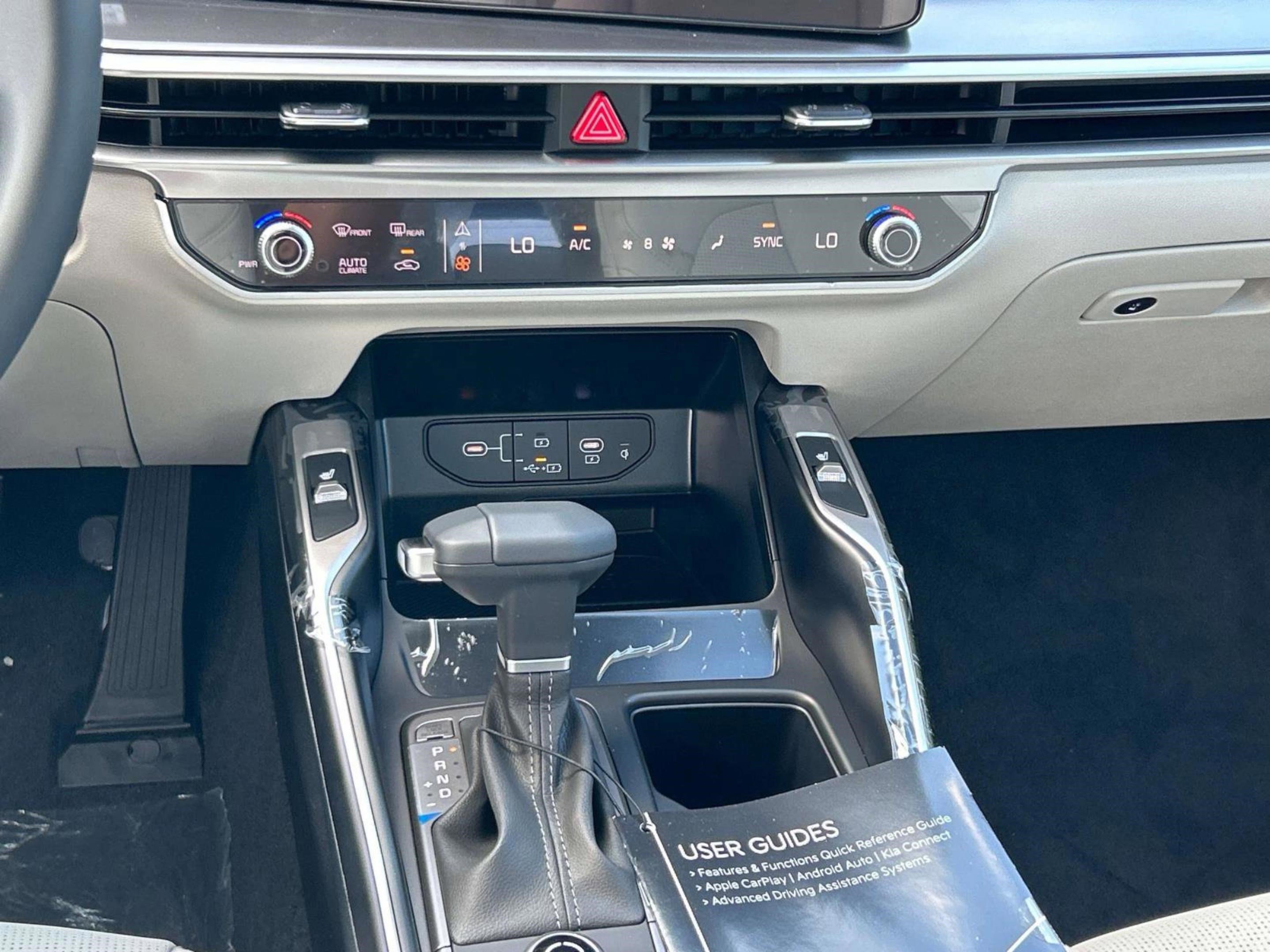 New 2025 Kia Sorento S w/ Panoramic Sunroof Package image 16