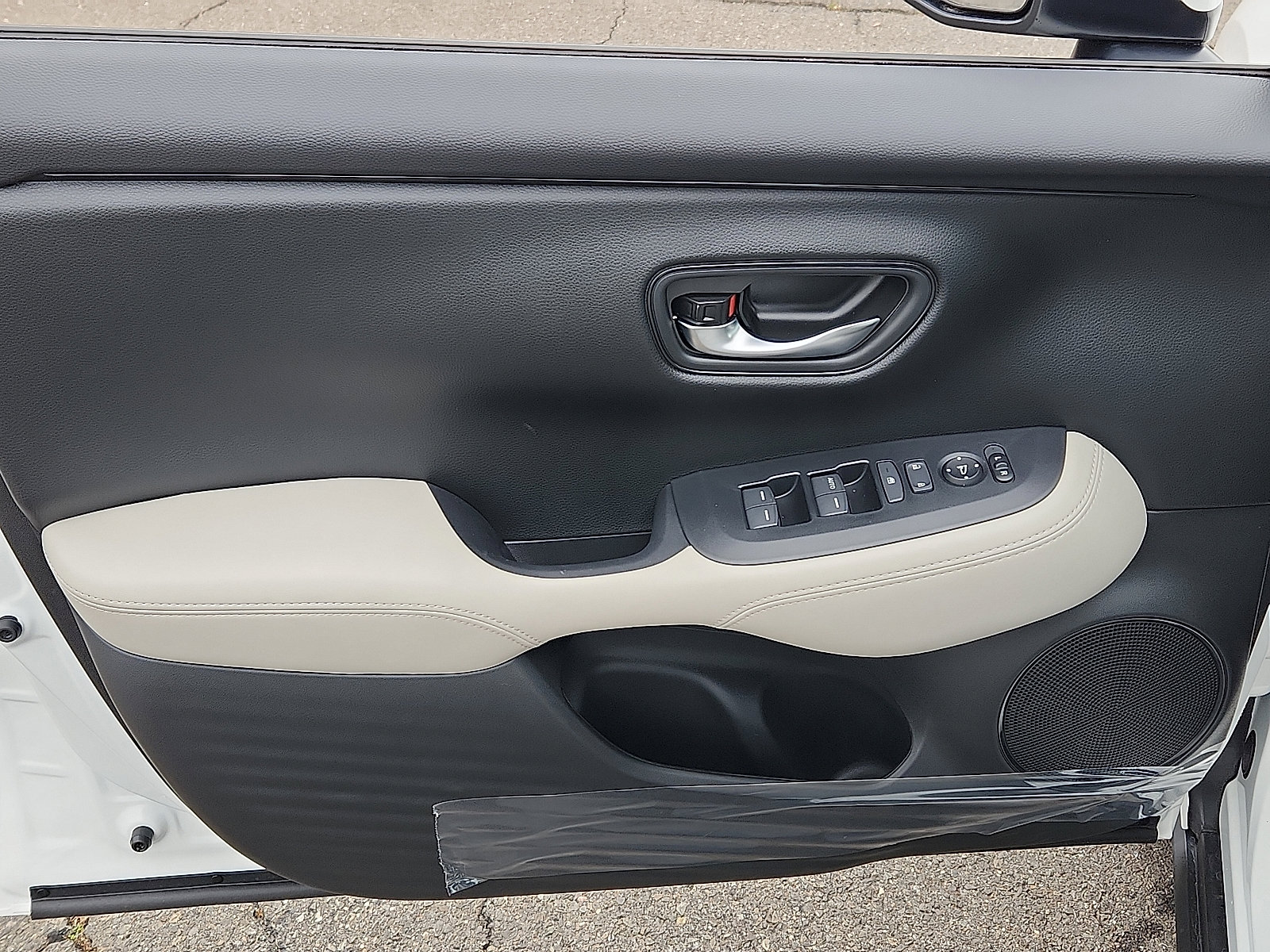 New 2026 Honda HR-V LX image 8