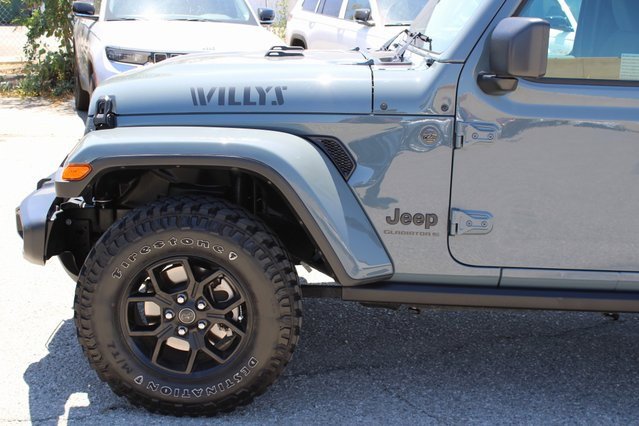 Used 2024 Jeep Gladiator Sport image 7