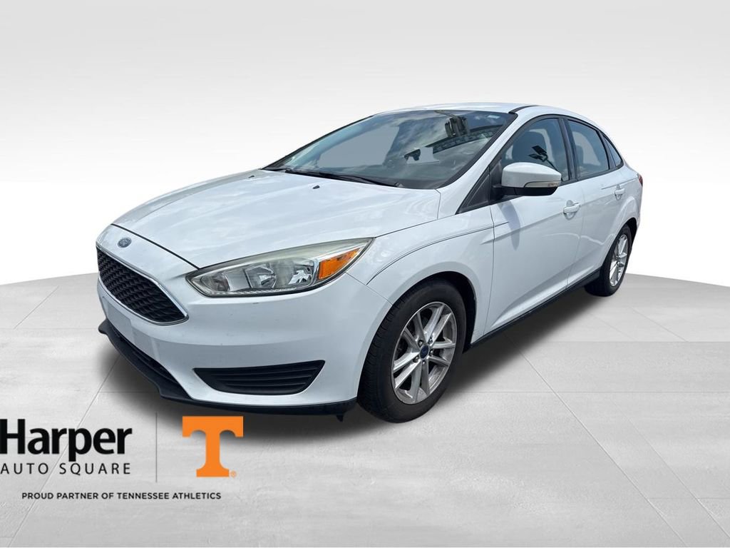 Used 2015 Ford Focus SE FWD image 1