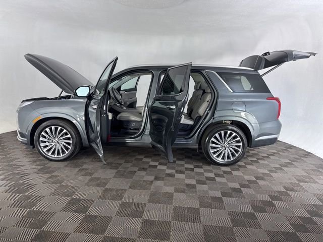 Used 2025 Hyundai Palisade Calligraphy AWD/4WD image 12