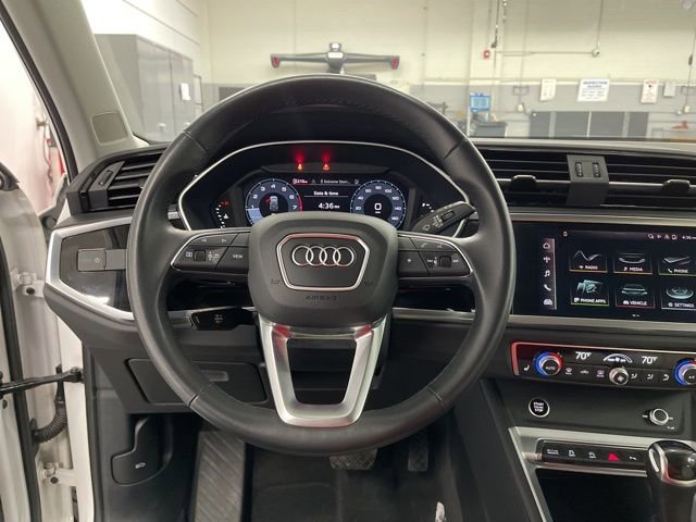 Used 2022 Audi Q3 2.0T Premium w/ Convenience Package image 15
