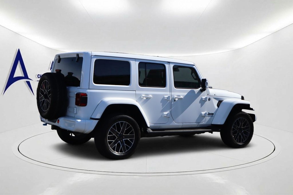 Used 2024 Jeep Wrangler High Altitude AWD/4WD image 4