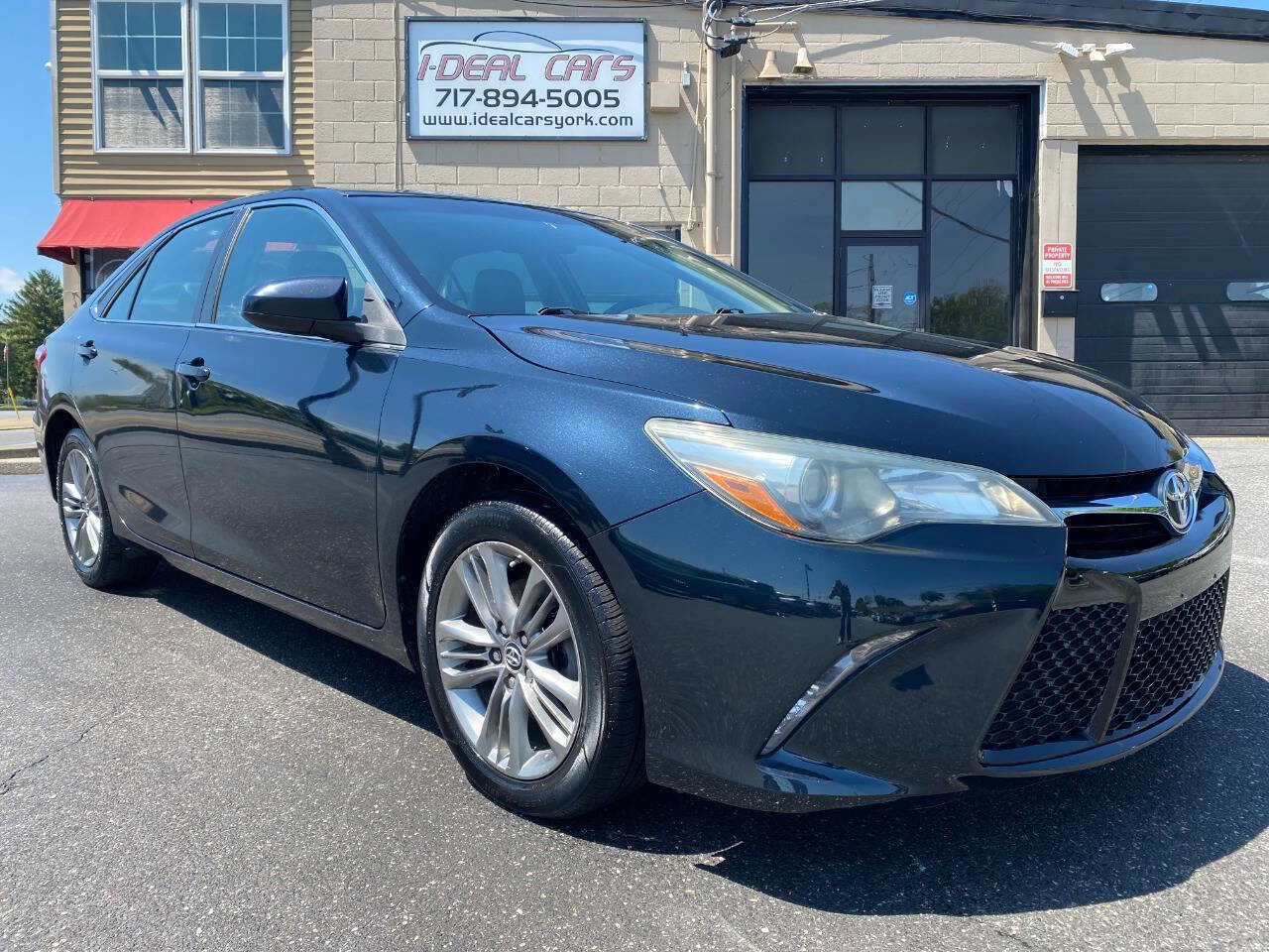 Used 2016 Toyota Camry SE FWD image 1