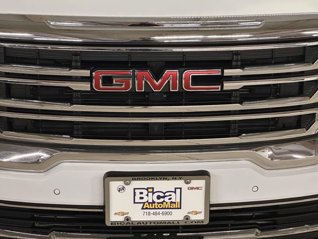Used 2023 GMC Acadia SLE w/ Driver Convenience Package AWD/4WD image 8