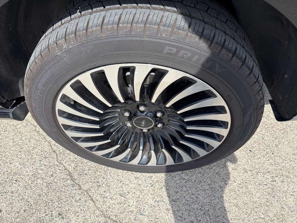 Used 2018 Lincoln Navigator Black Label w/ Cargo Package AWD/4WD image 8