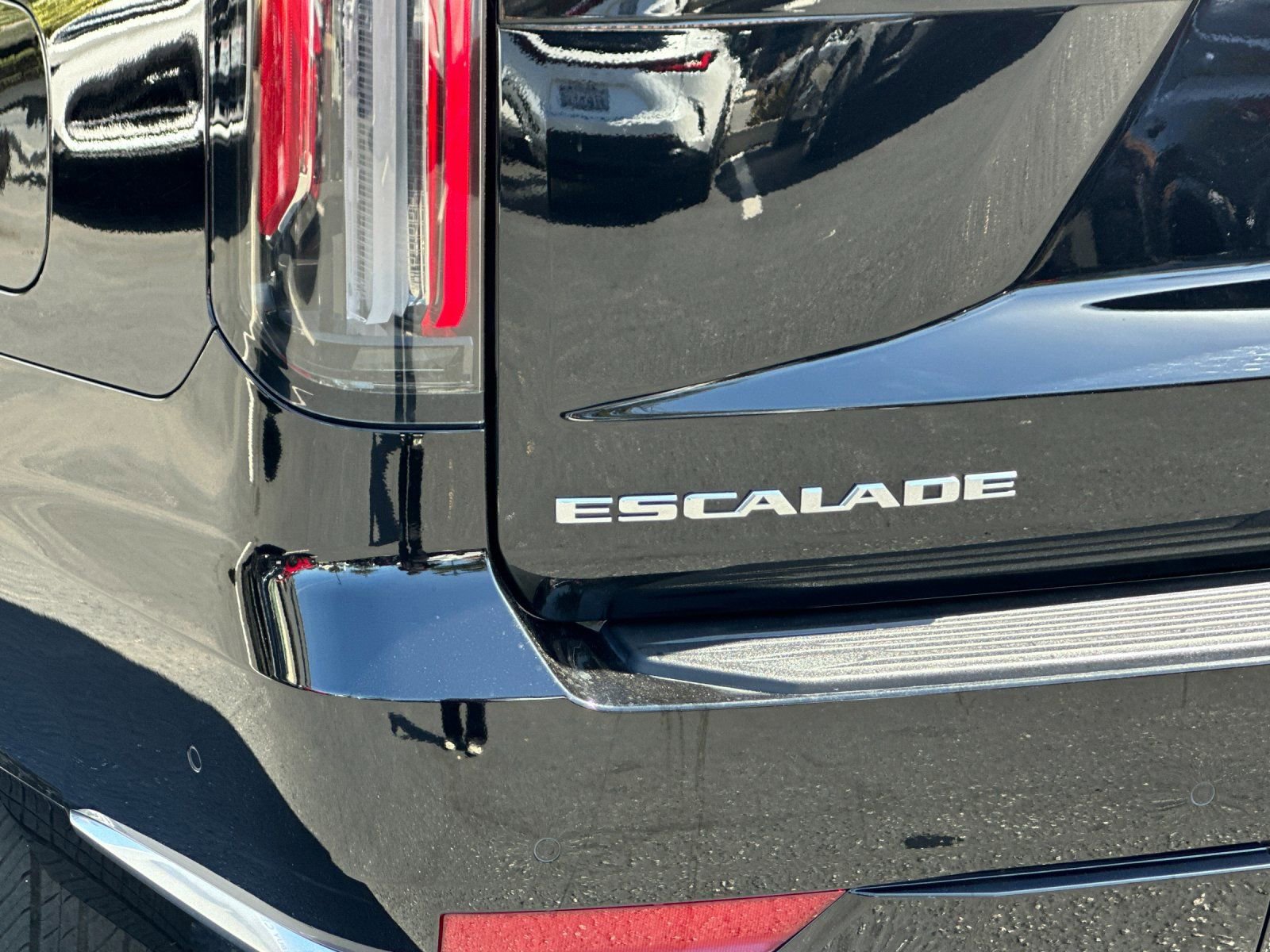 Used 2024 Cadillac Escalade ESV Premium Luxury Platinum AWD/4WD image 34