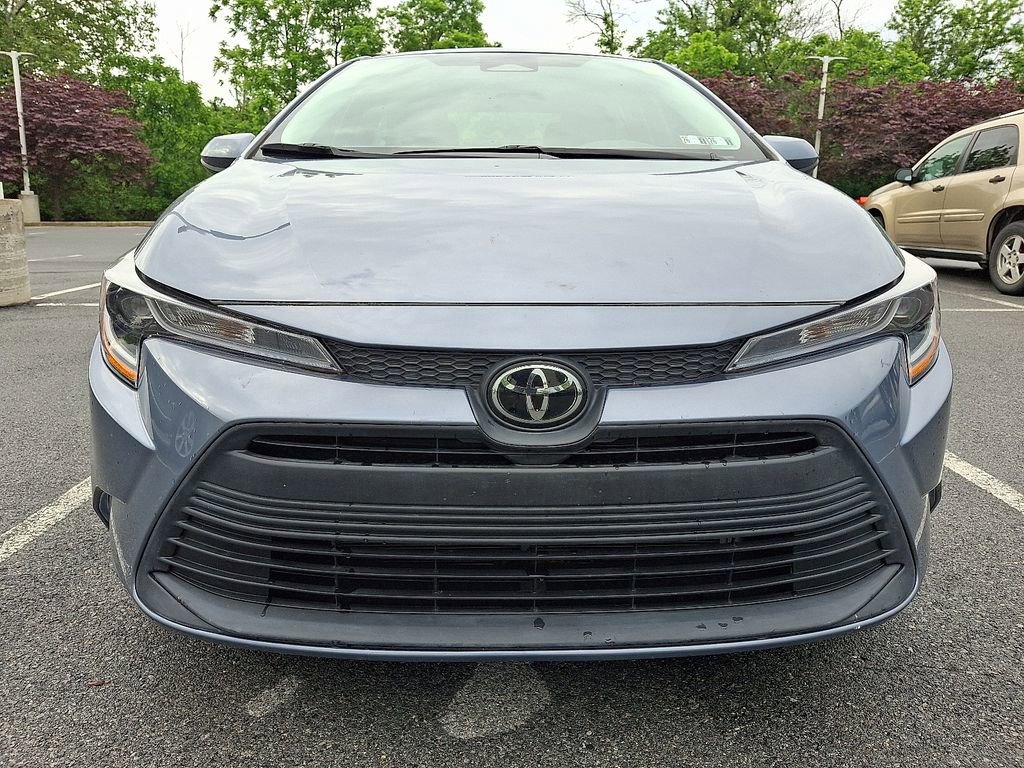 Used 2024 Toyota Corolla LE FWD image 2