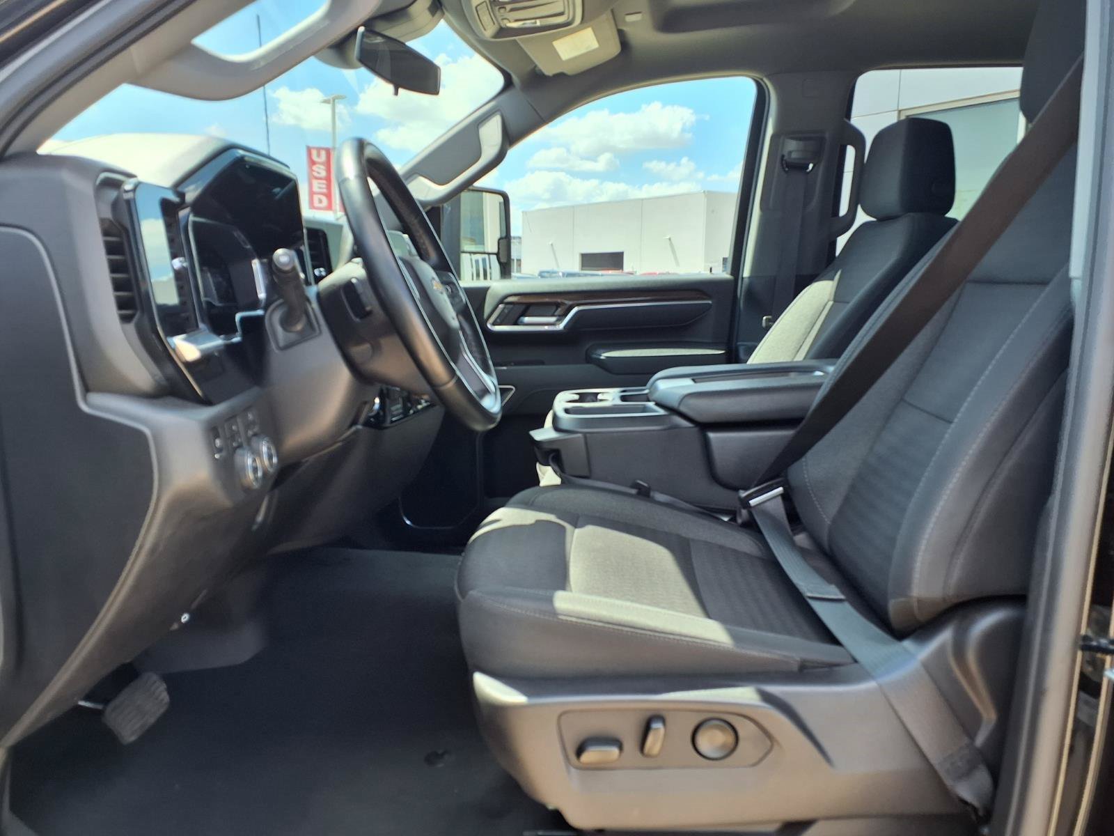 Used 2025 Chevrolet Silverado 2500 LT w/ Convenience Package AWD/4WD image 23