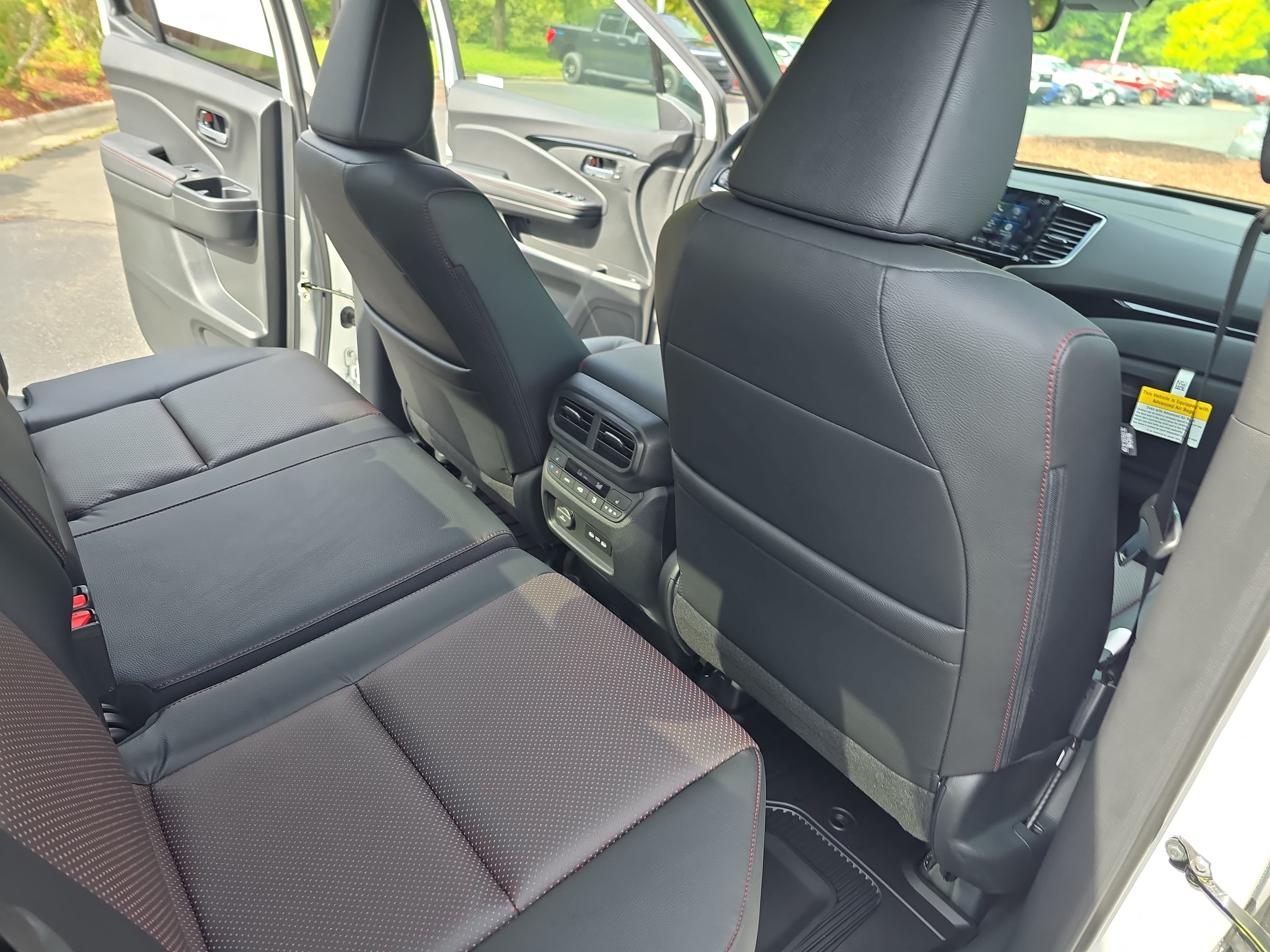 New 2026 Honda Ridgeline Black Edition image 11
