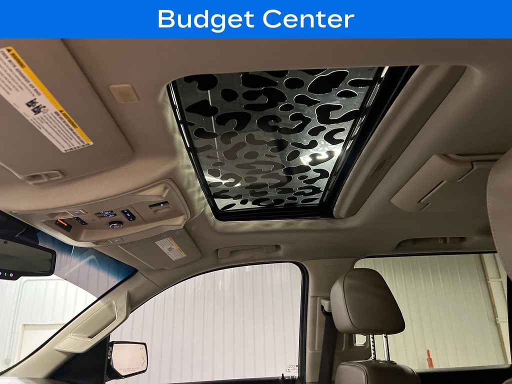 Used 2019 Chevrolet Suburban Premier AWD/4WD image 27