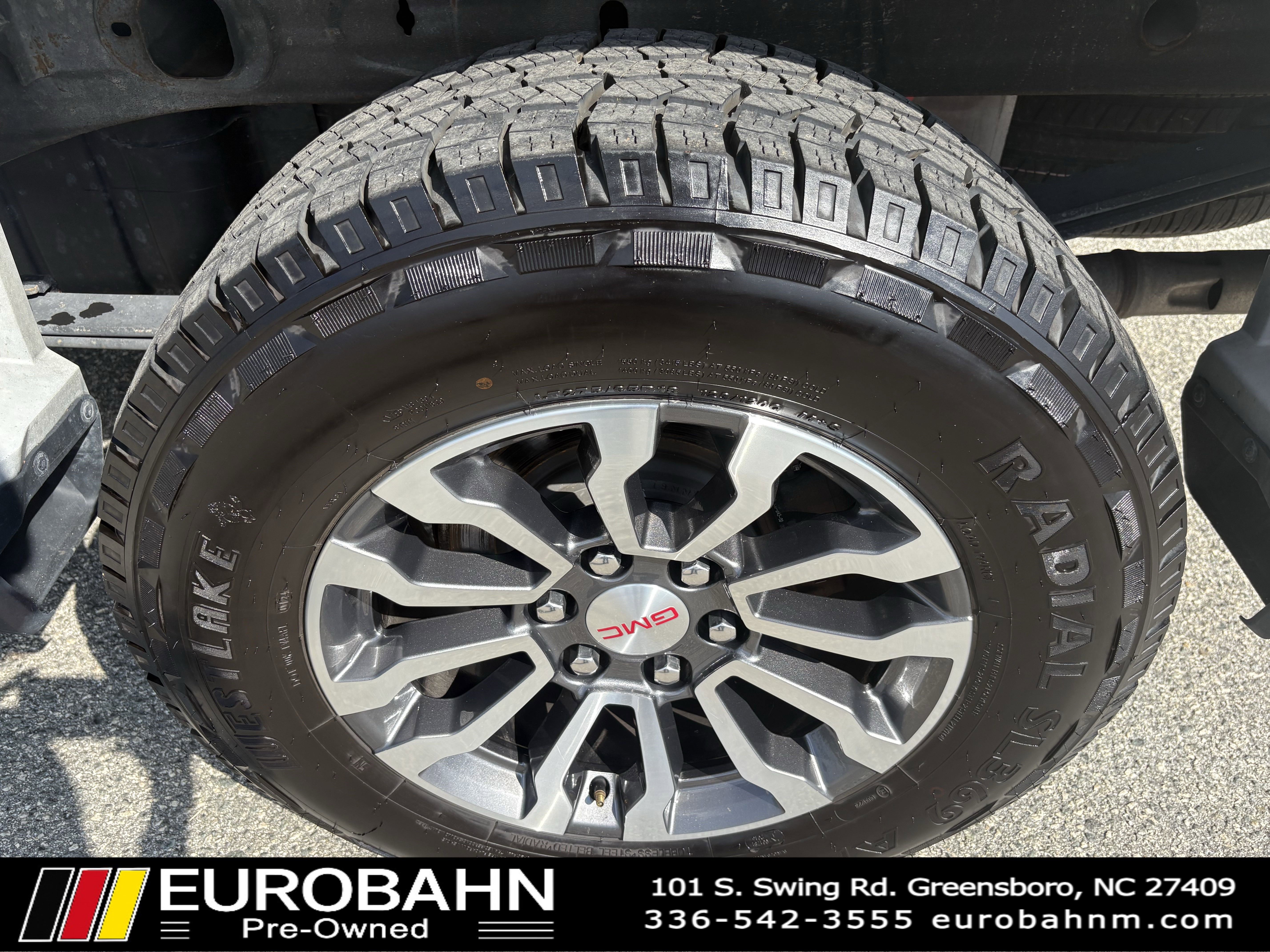 Used 2021 GMC Sierra 1500 AT4 w/ AT4 Value Package image 32