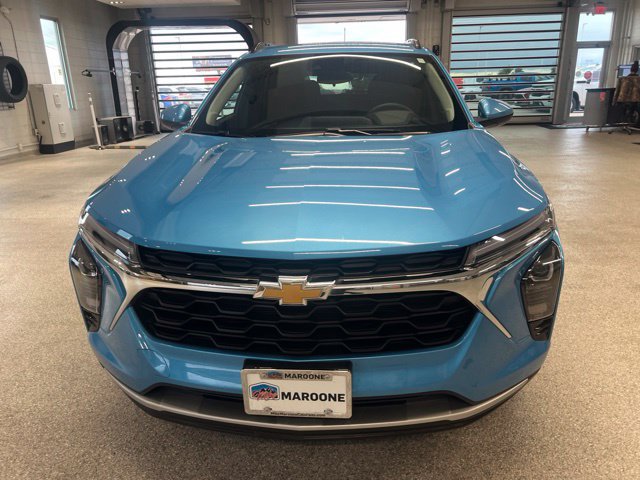 New 2026 Chevrolet Trax LT w/ Driver Confidence Package FWD image 2