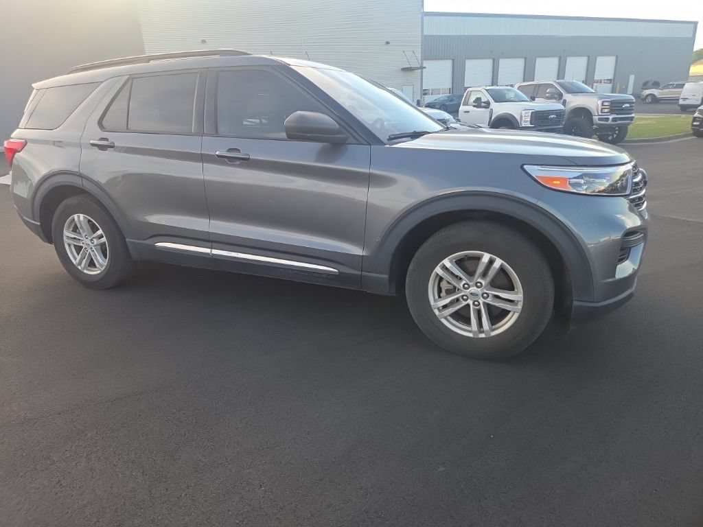 Used 2023 Ford Explorer XLT RWD image 13