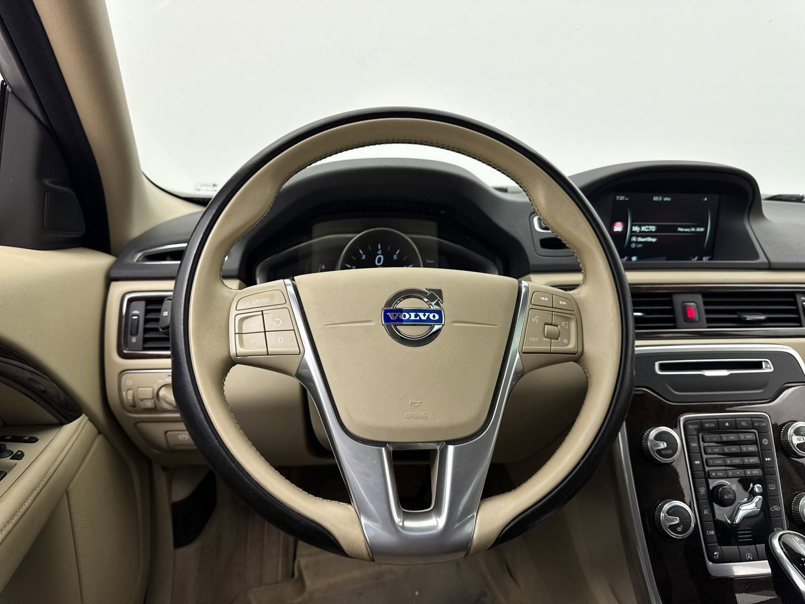 Used 2016 Volvo XC70 T5 Premier w/ Convenience Package image 25